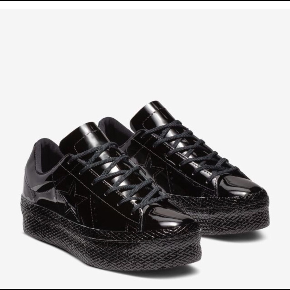 Brand new never worn in box converse